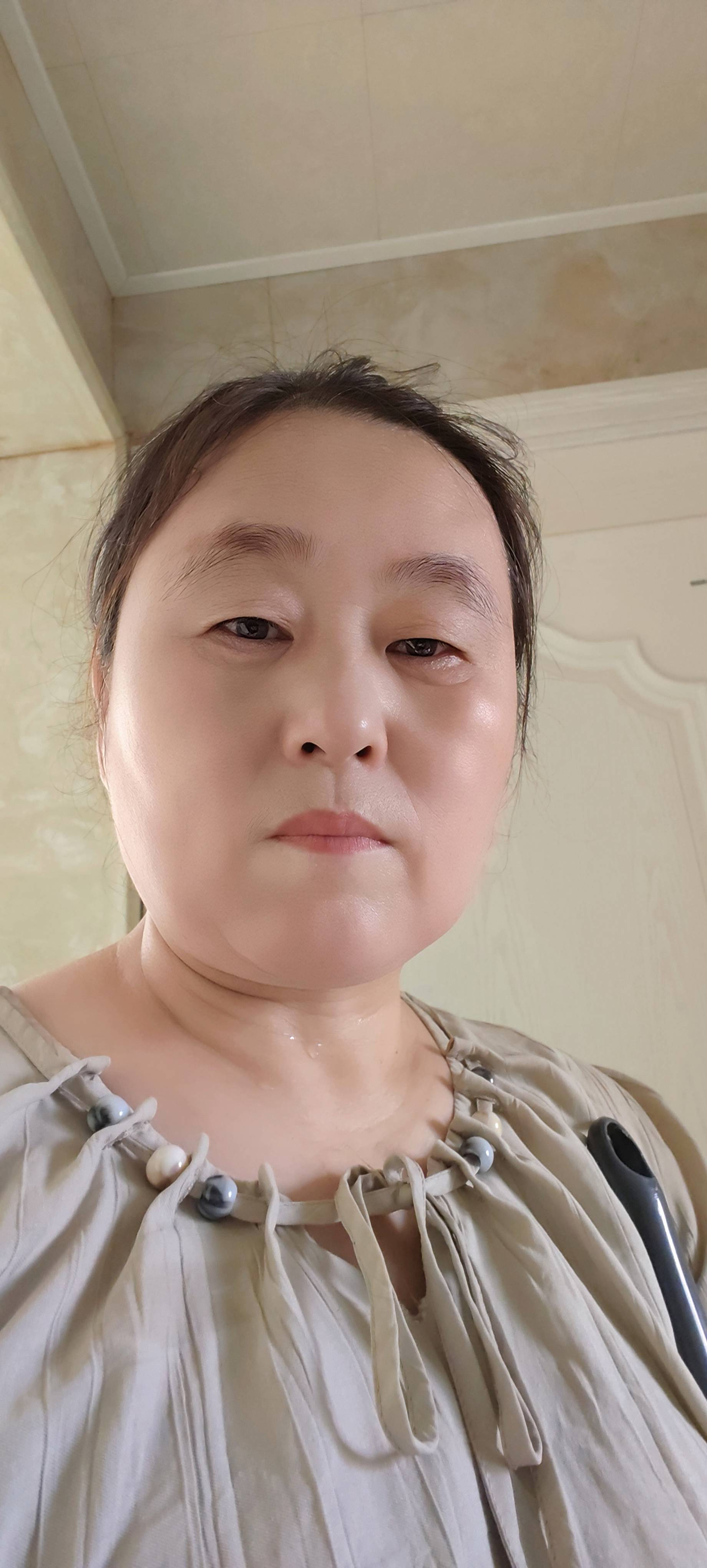 阿姨资料照片