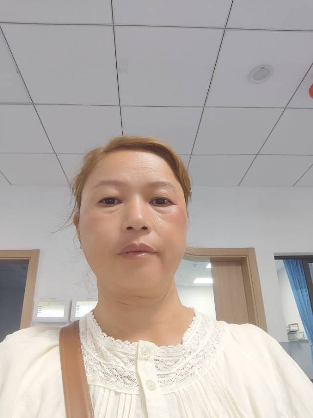 梅护工照片