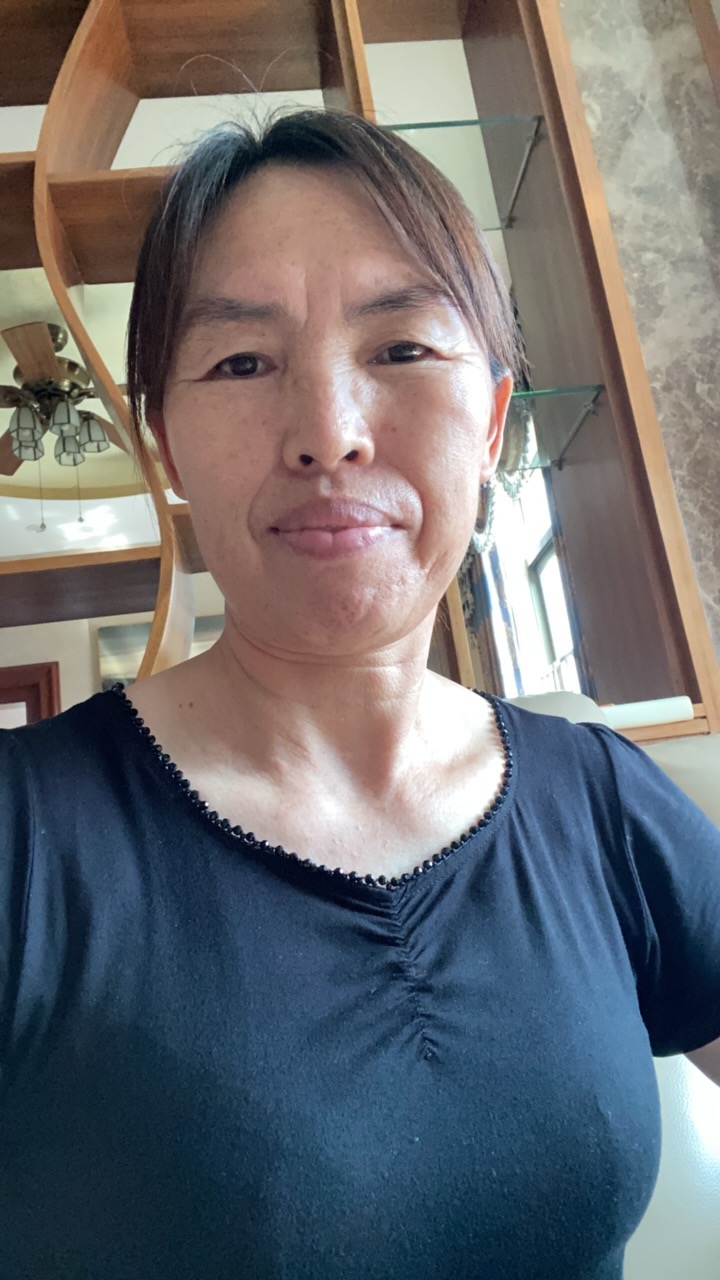 靳阿姨照片