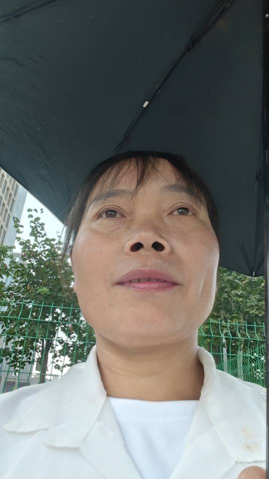 毕阿姨照片