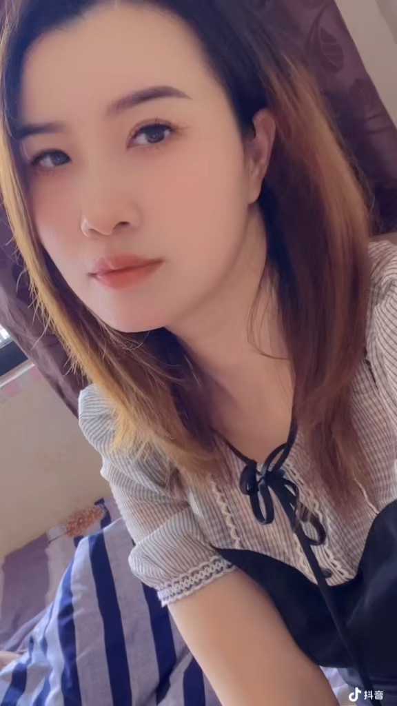 阿姨资料照片