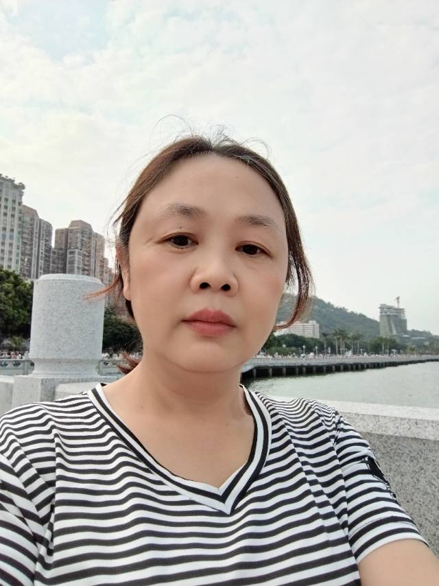 张阿姨照片
