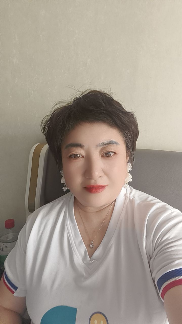 杨阿姨照片