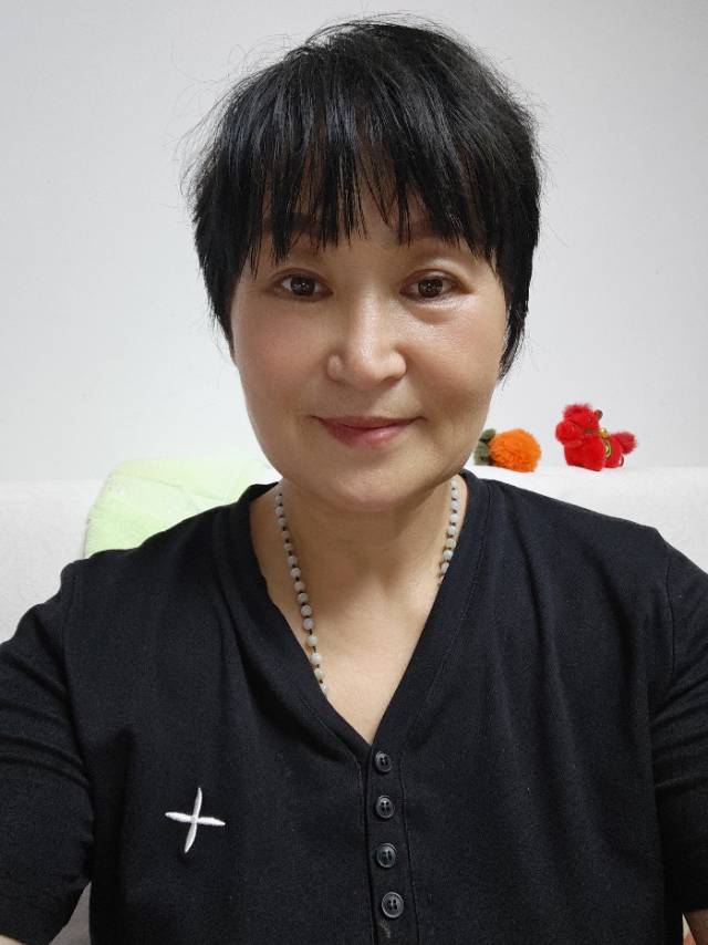 阿姨资料照片