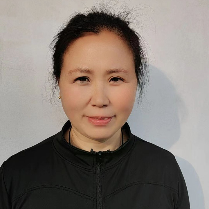 闫护工照片