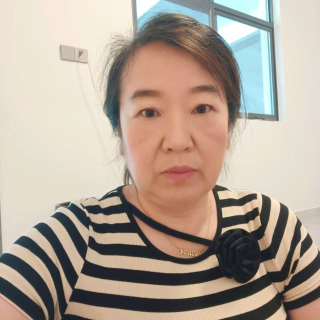 张阿姨照片