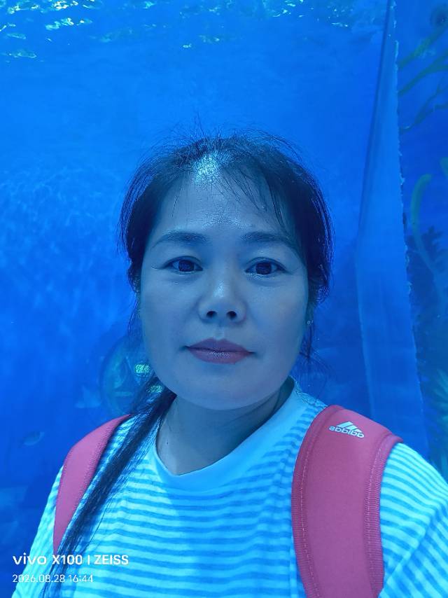 丁护工照片