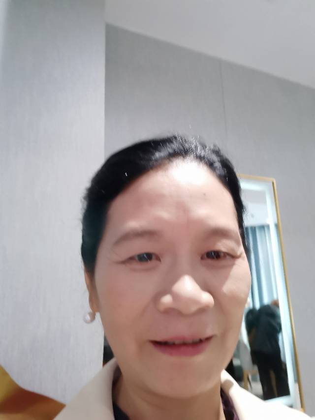 韩阿姨照片