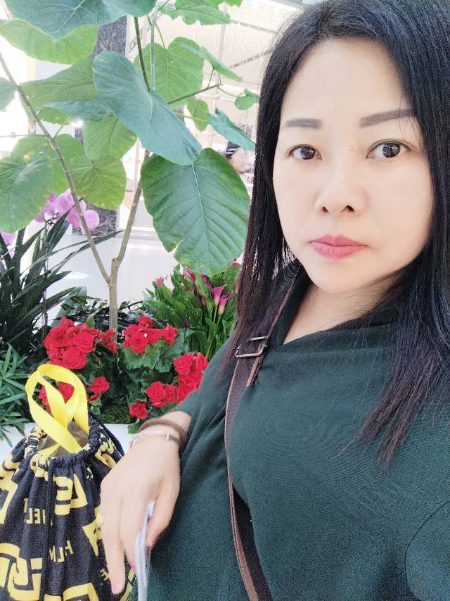 阿姨资料照片