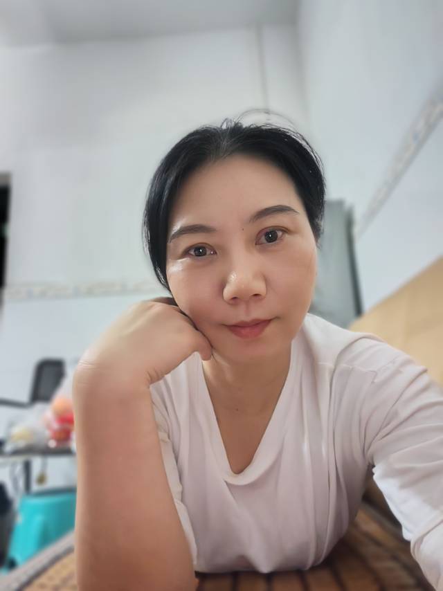 阿姨资料照片