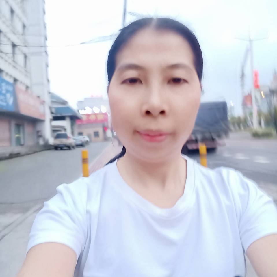 钟阿姨照片