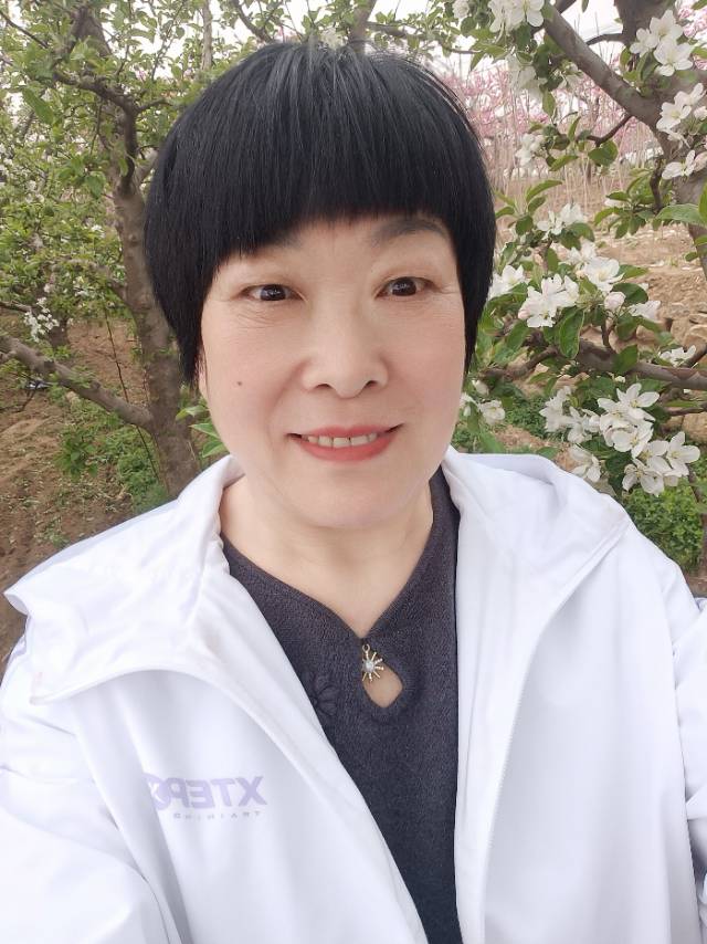 阿姨资料照片