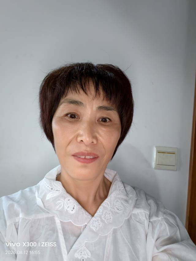阿姨资料照片
