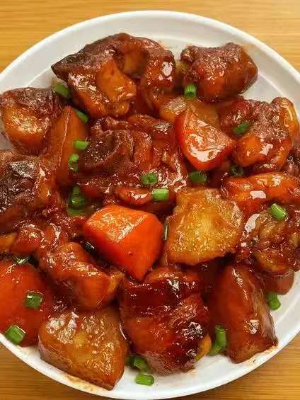 梁护工照片