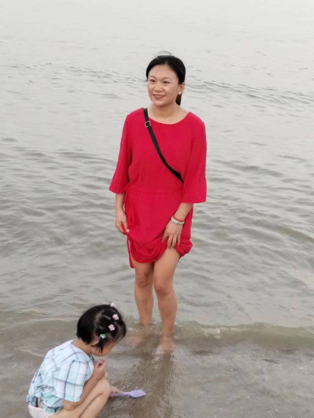 叶护工照片