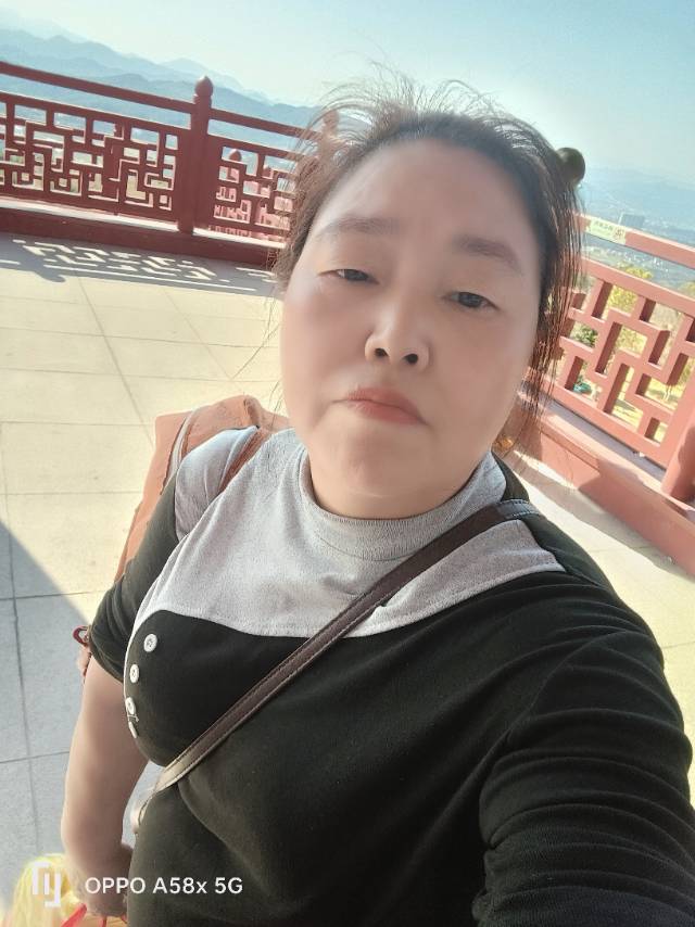 蒋护工照片