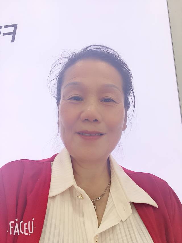 张阿姨照片