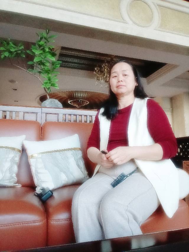 邓阿姨照片