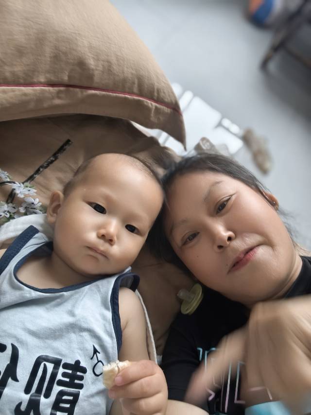 余阿姨照片