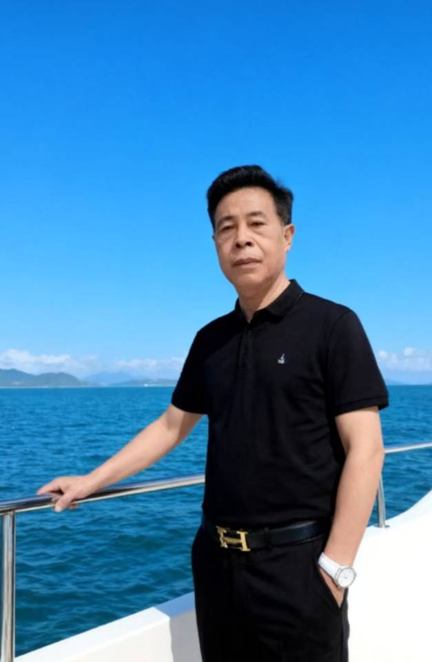 肖护工照片