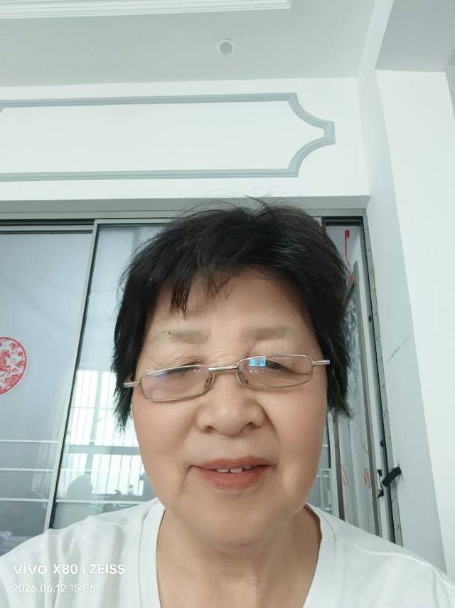 李阿姨照片