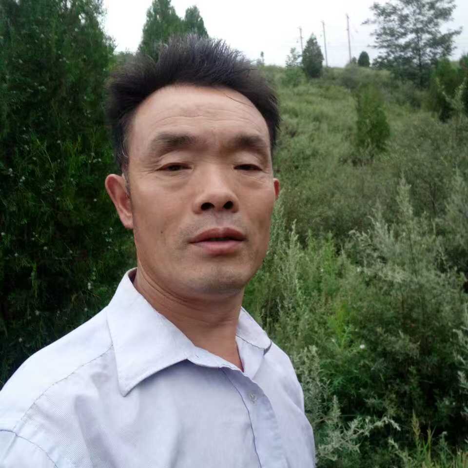 侯护工照片