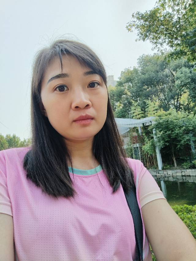 邓阿姨照片