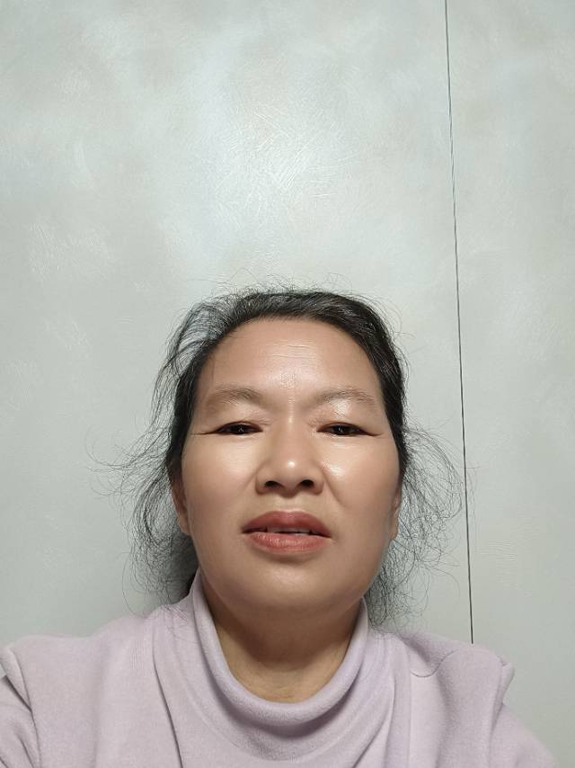 黄护工照片