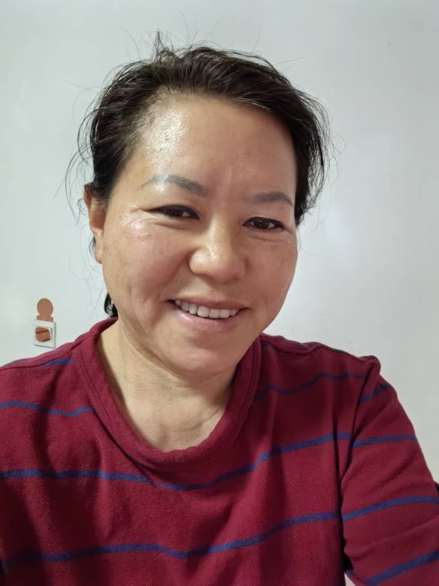 黄护工照片